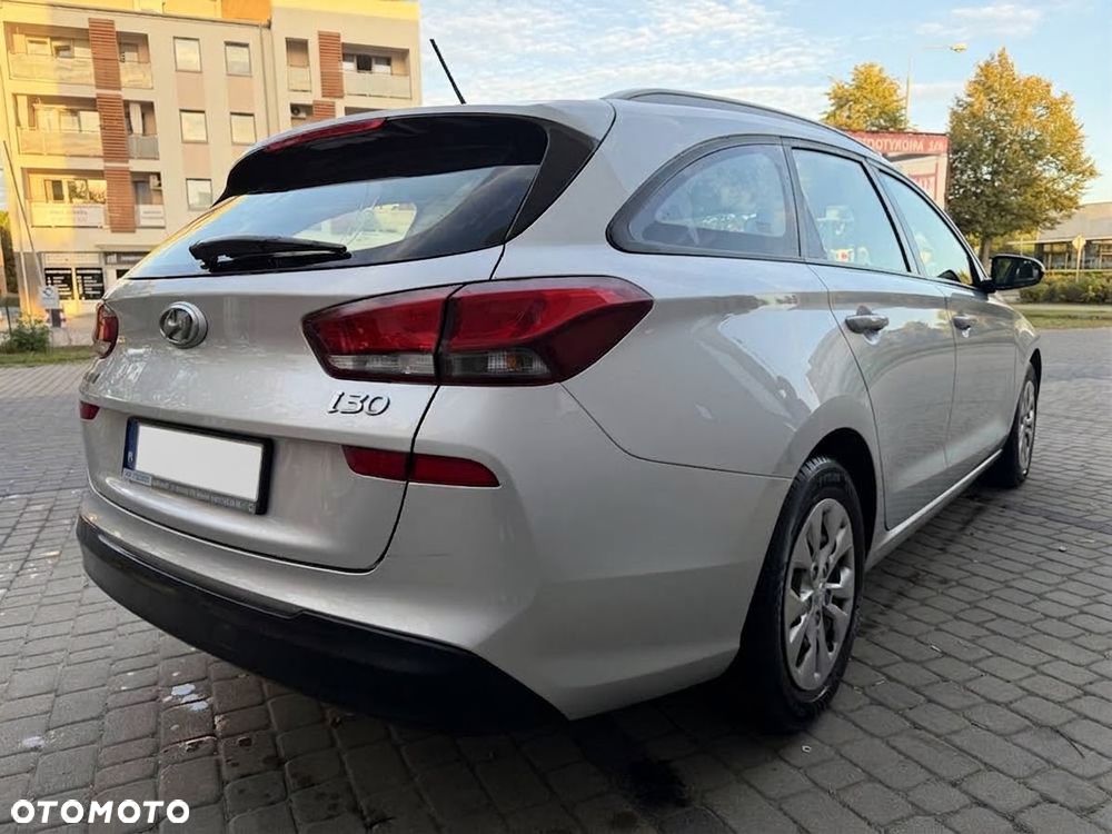 Hyundai i30 1.6 CRDi Classic + - 11