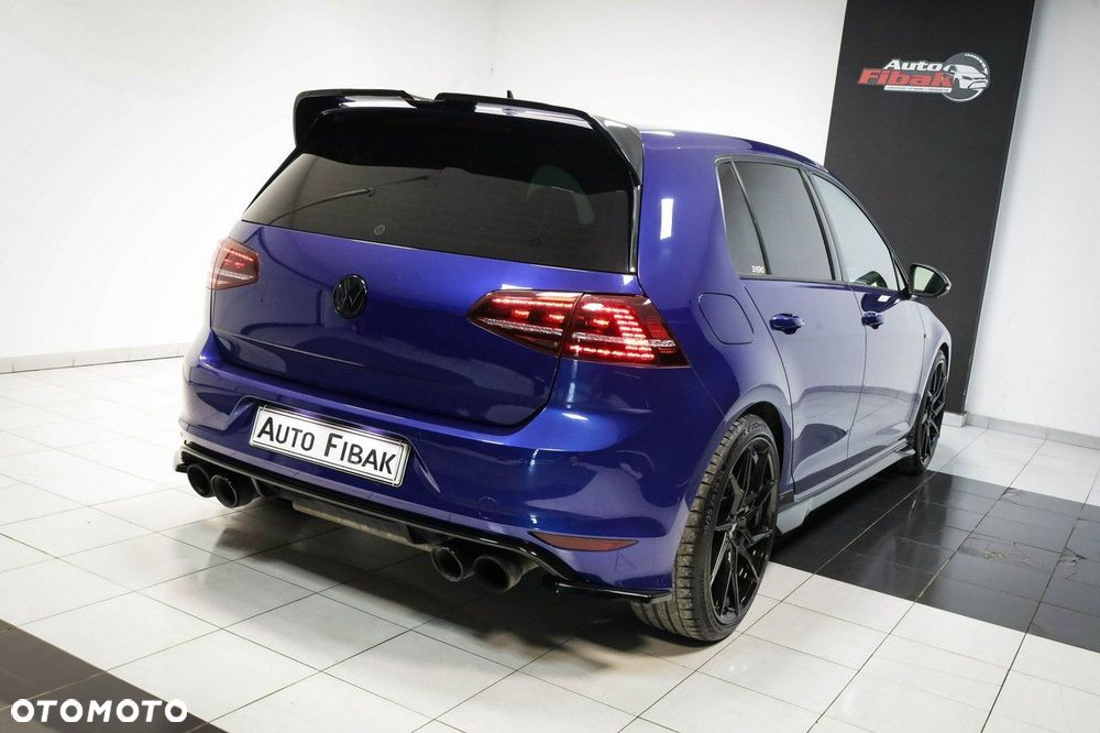 Volkswagen Golf - 15