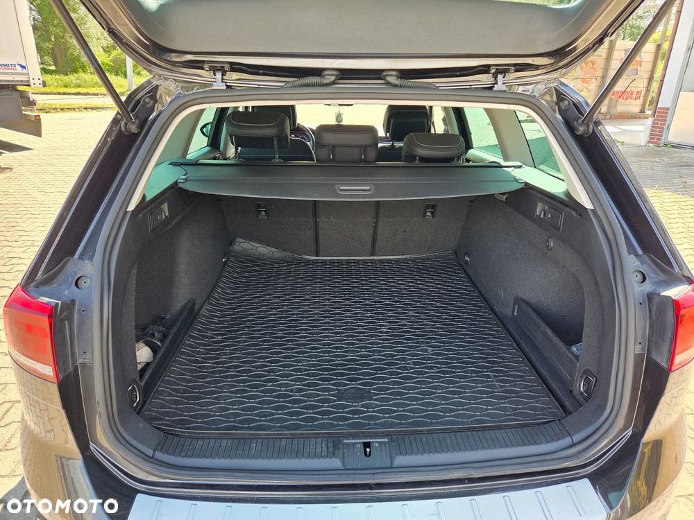 Volkswagen Passat 2.0 TDI SCR DSG Highline - 11