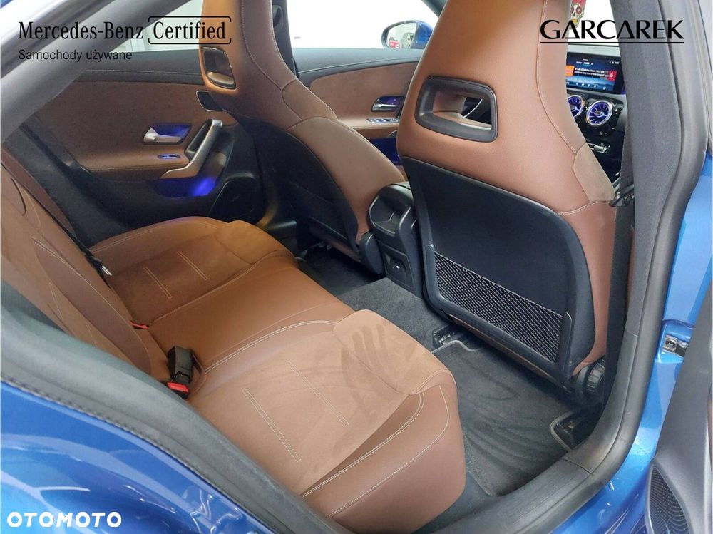 Mercedes-Benz CLA 220 4-Matic AMG Line 7G-DCT - 18