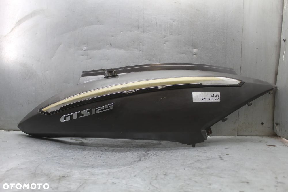 Sym GTS 125 Bok boczek osłona owiewka prawa - 1