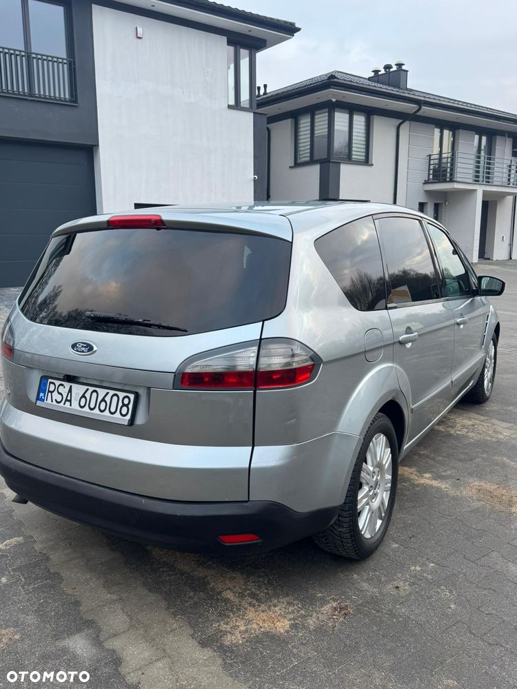 Ford S-Max - 24