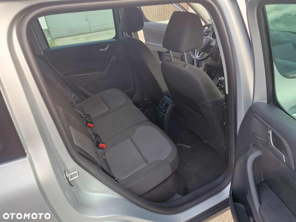 Skoda Yeti 2.0 TDI SCR 4x4 Active - 10