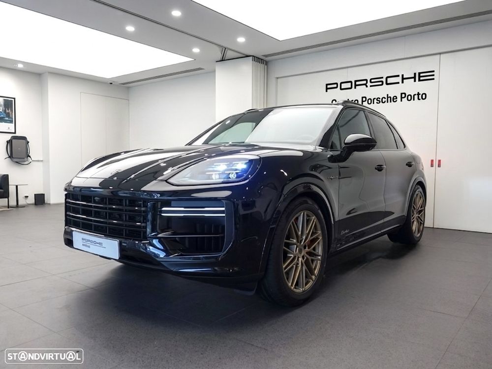 Porsche Cayenne Turbo E-Hybrid - 1