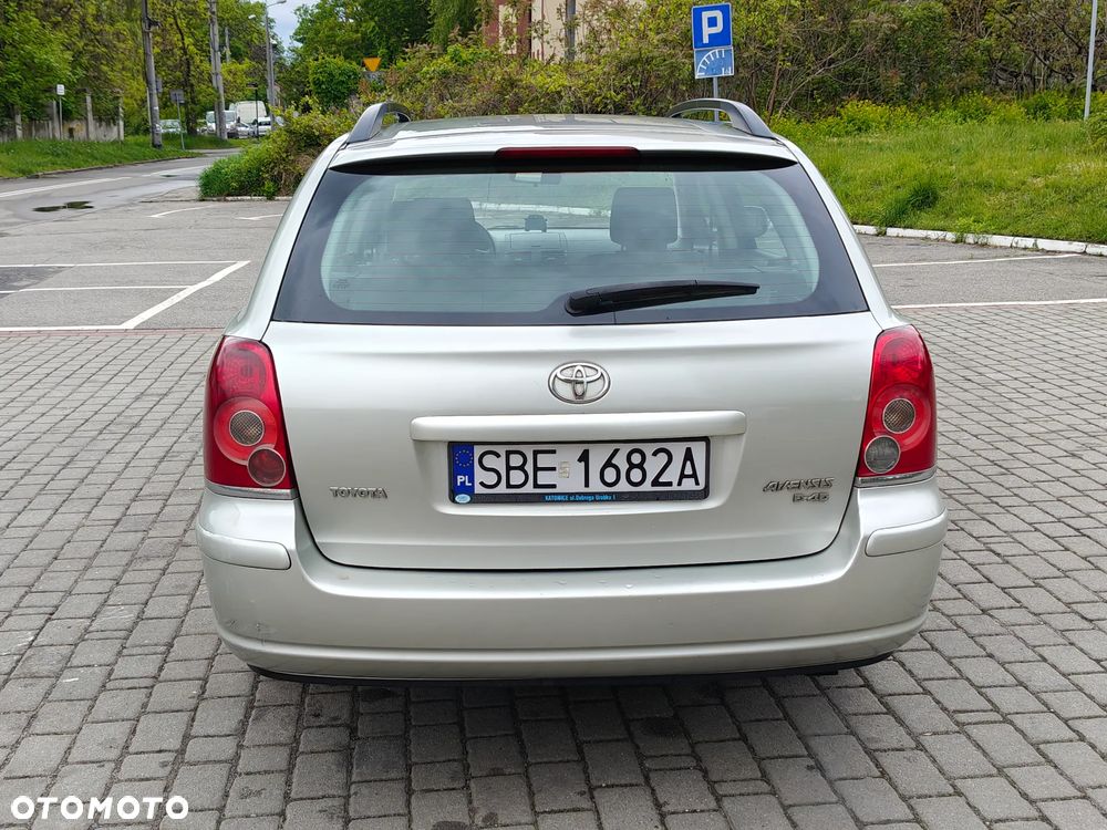 Toyota Avensis 2.0 D-4D Sol Premium - 11