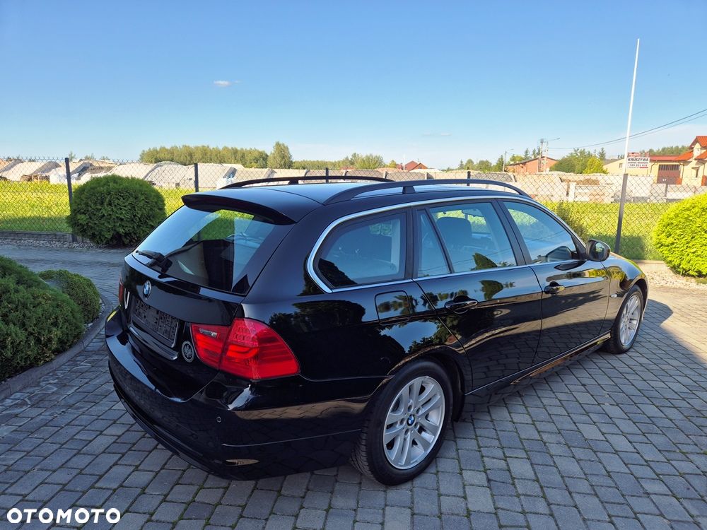 BMW Seria 3 320d - 4