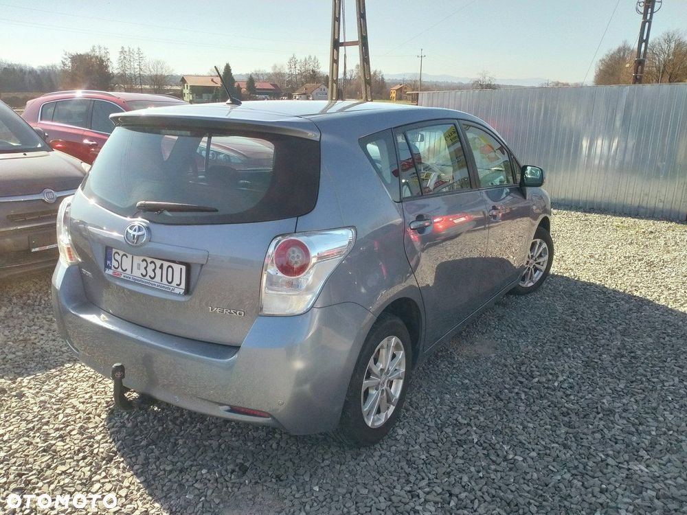 Toyota Verso 1.8 Premium - 6