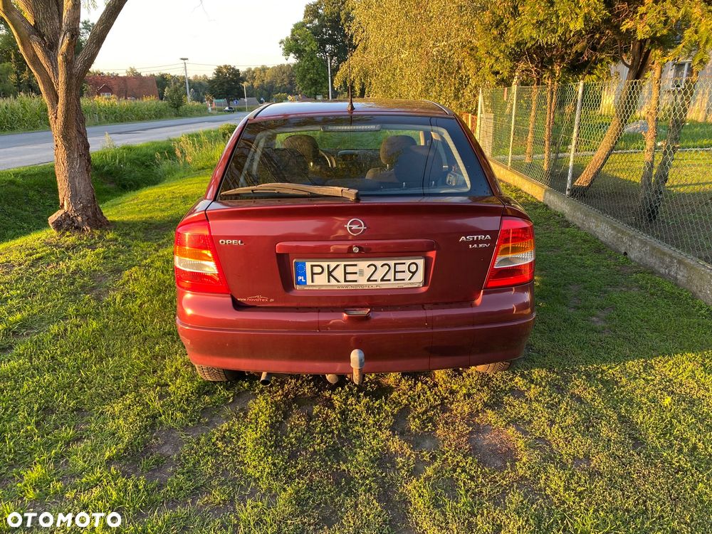 Opel Astra 1.4 16v Family - 4
