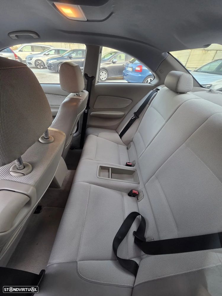 BMW 120 d DPF Edition Sport - 11