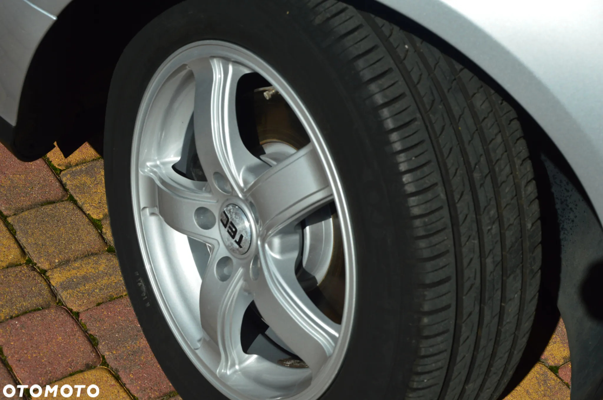Volkswagen Passat 1.6 Trendline - 32