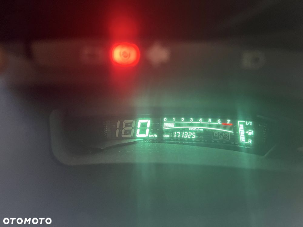 Toyota Yaris - 8