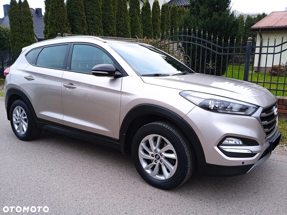Hyundai Tucson 1.6 GDI BlueDrive GO 2WD - 25