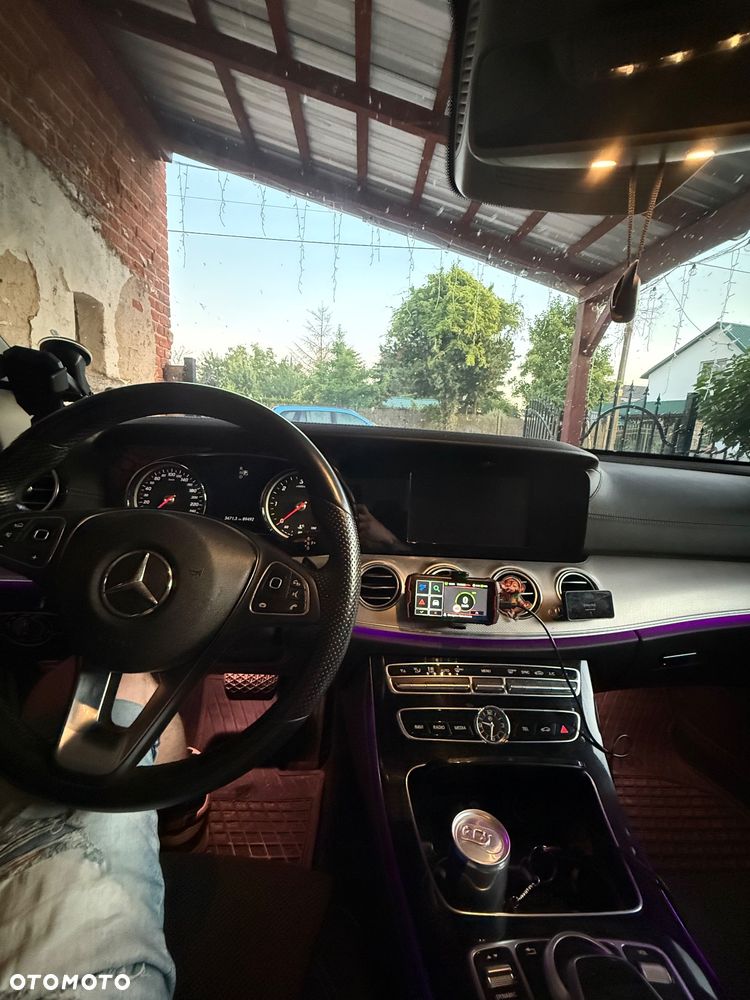 Mercedes-Benz Klasa E 220 d 4-Matic 9G-TRONIC - 7