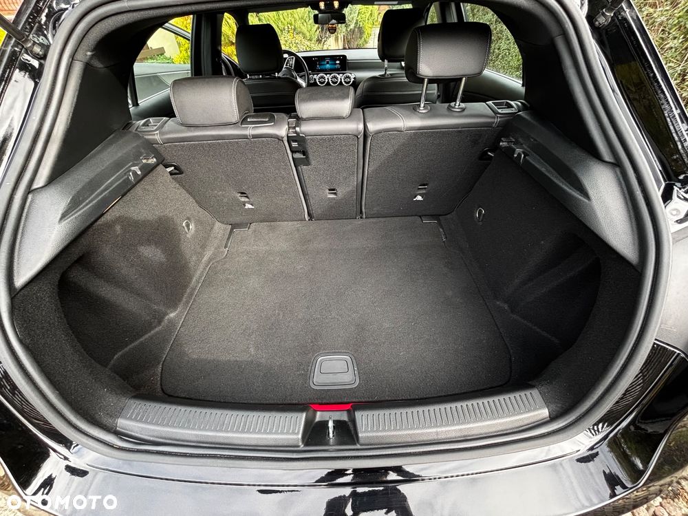 Mercedes-Benz Klasa A 180 7G-DCT - 19