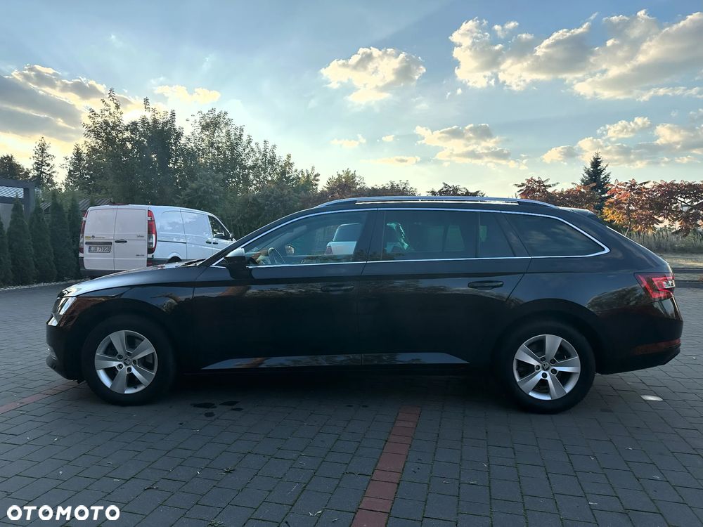 Skoda Superb Combi 2.0 TDI DSG Active - 3