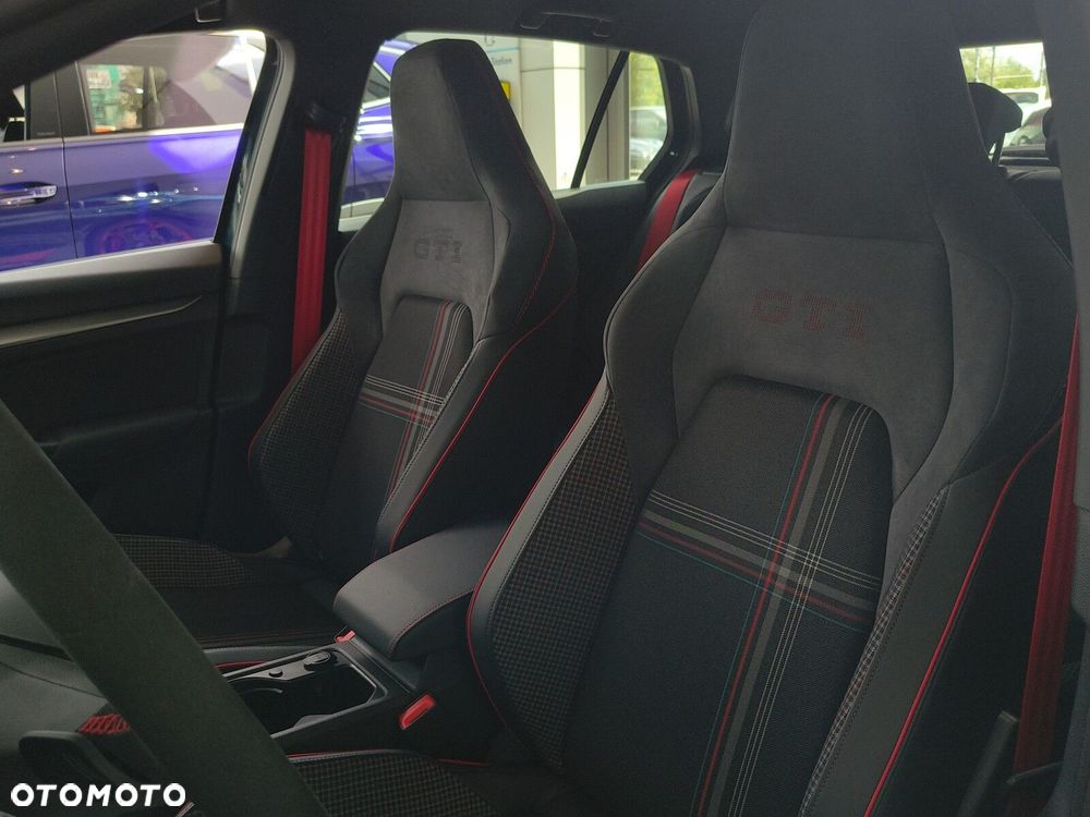 Volkswagen Golf 2.0 TSI GTI Edition 50 DSG - 16