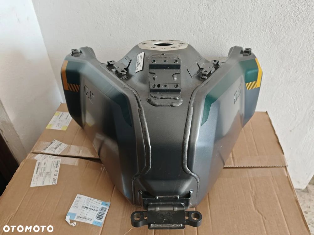 BMW R1300GS ADV 1300 bak zbiornik paliwa 46815B34475 - 1