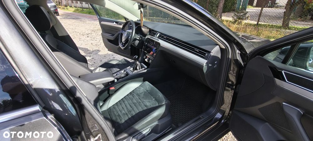 Volkswagen Passat - 8