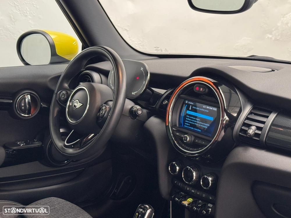 MINI 3 Portas Cooper SE Premium P. Classic - 29