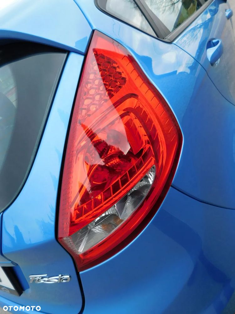 Ford Fiesta 1.25 Champions Edition - 9