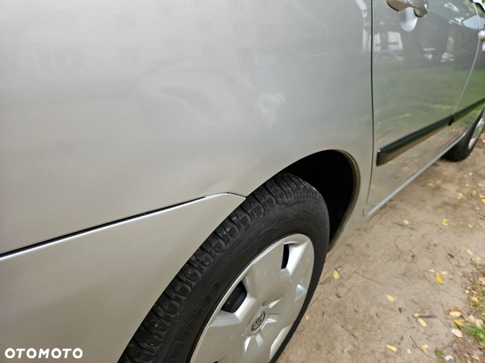 Toyota Corolla 1.6 VVT-i Base - 21