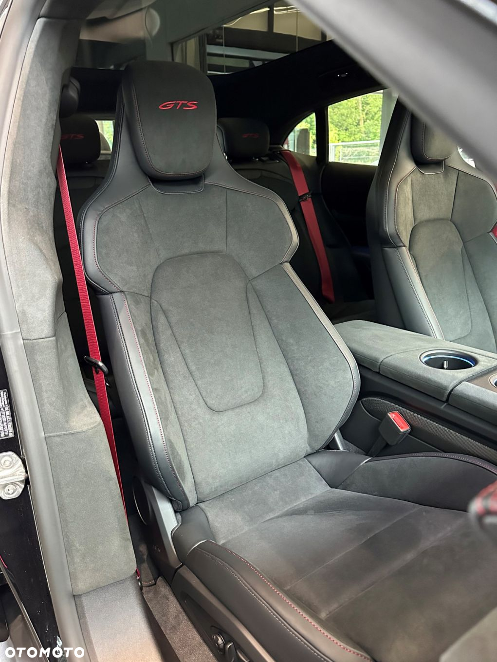 Porsche Taycan GTS Sport Turismo - 30