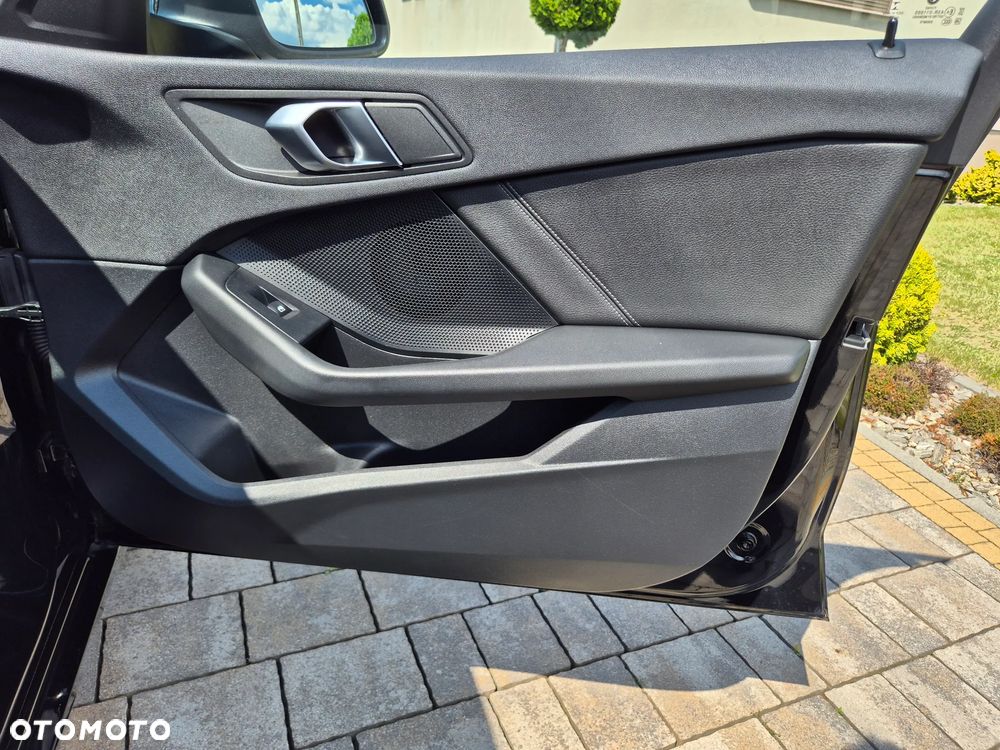 BMW Seria 1 - 21