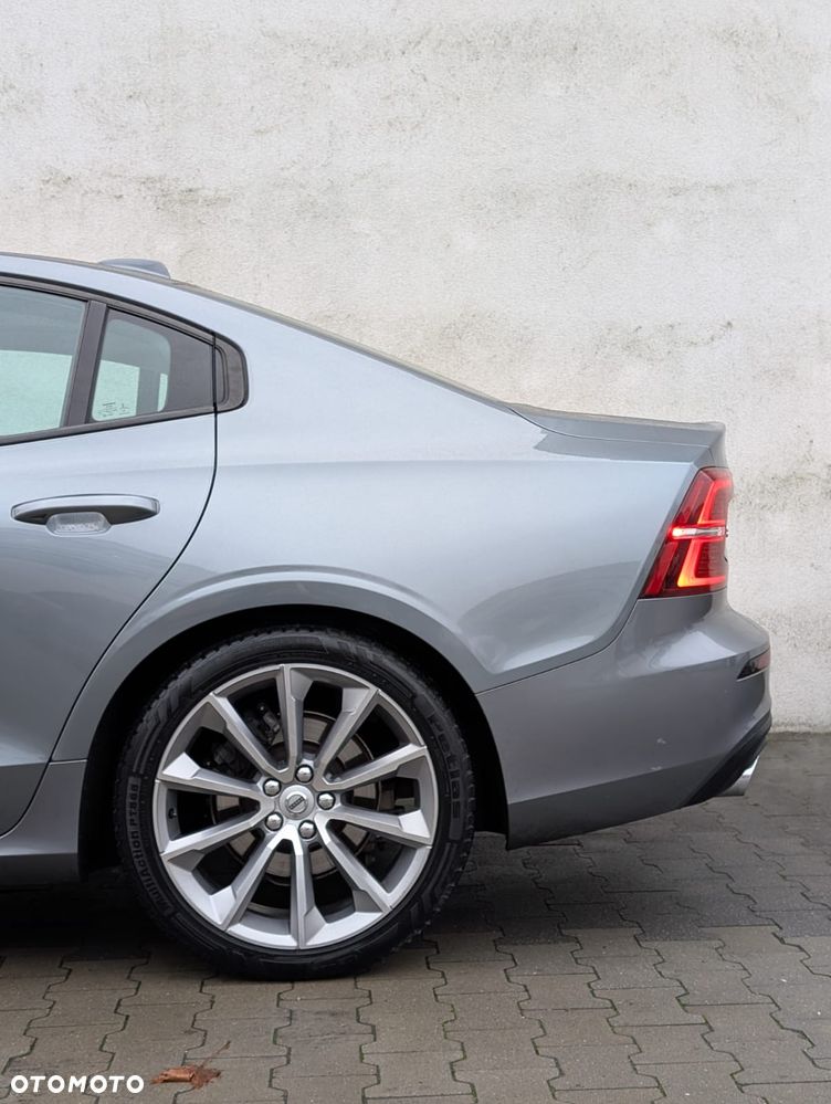 Volvo S60 T5 Momentum Pro - 11