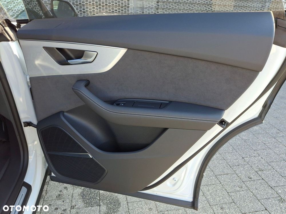 Audi Q8 - 21