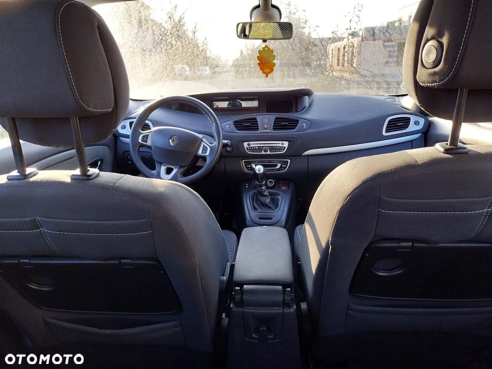 Renault Grand Scenic - 14