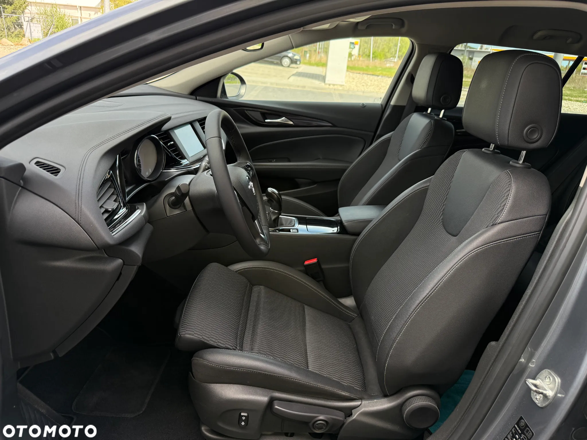 Opel Insignia 1.5 T Enjoy S&S - 11