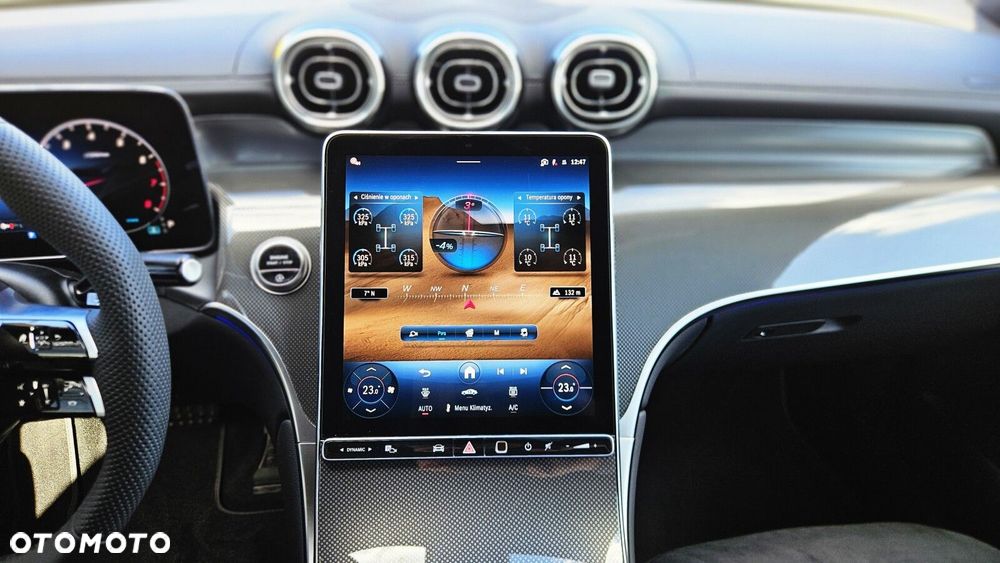 Mercedes-Benz GLC - 21