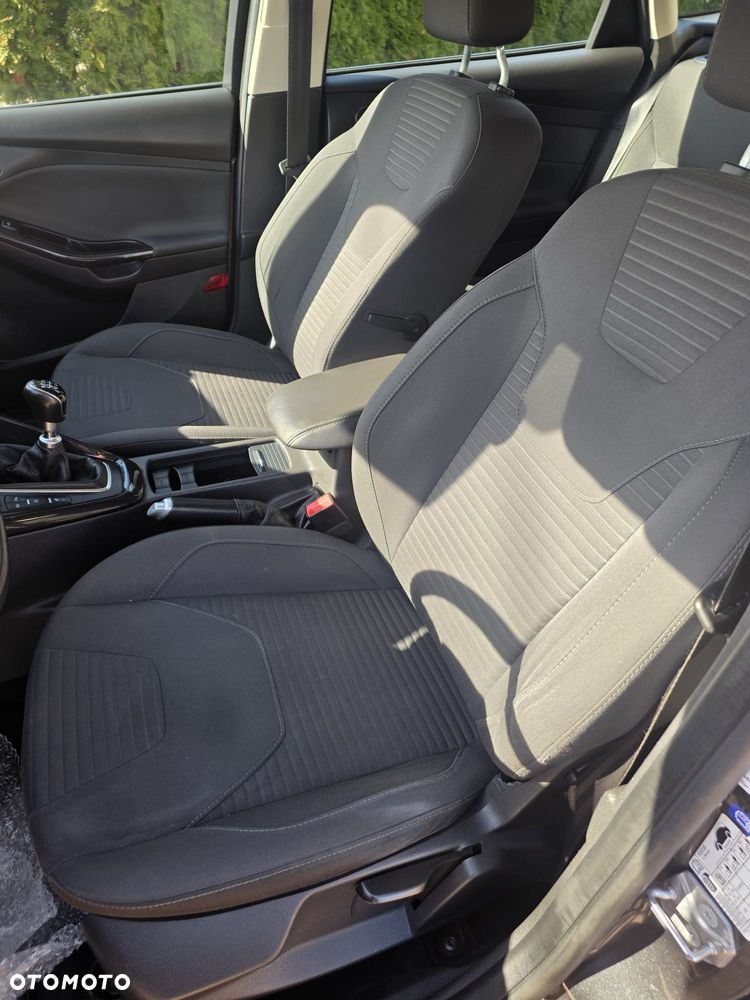 Ford Focus 1.0 EcoBoost Titanium - 13