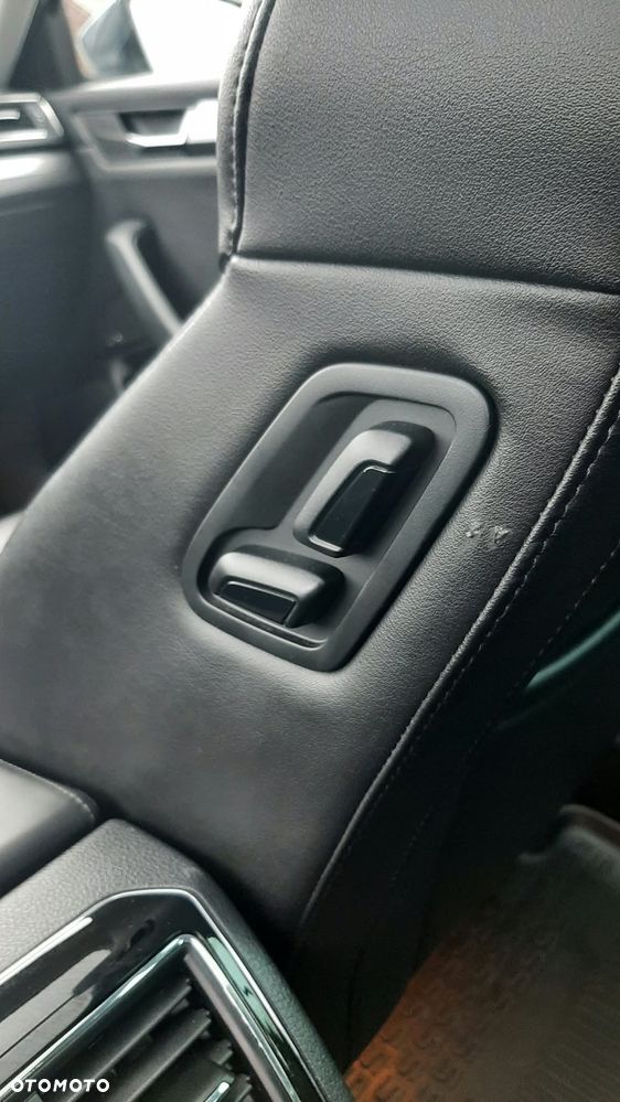 Skoda Superb 1.8 TSI DSG SportLine - 23