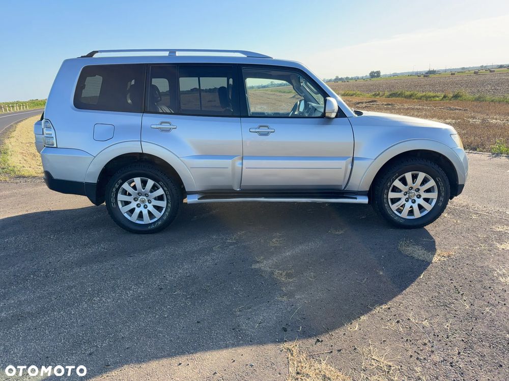 Mitsubishi Pajero - 3