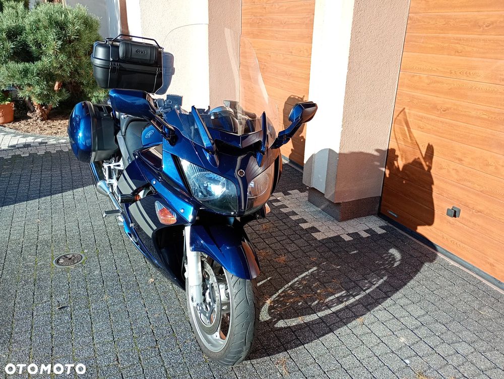 Yamaha FJR - 2