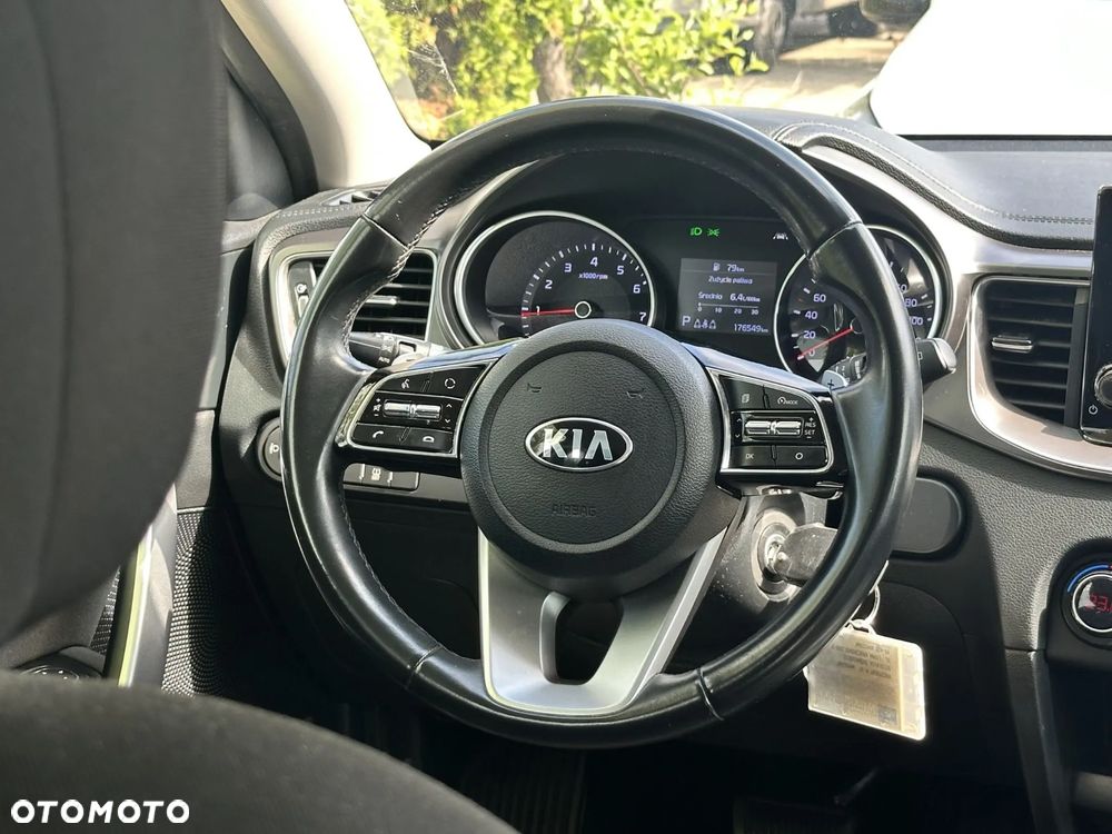 Kia Ceed - 15