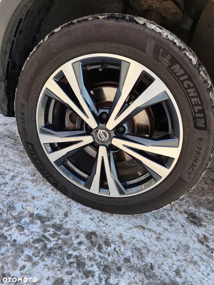 Nissan Qashqai 1.5 dCi TEKNA - 17