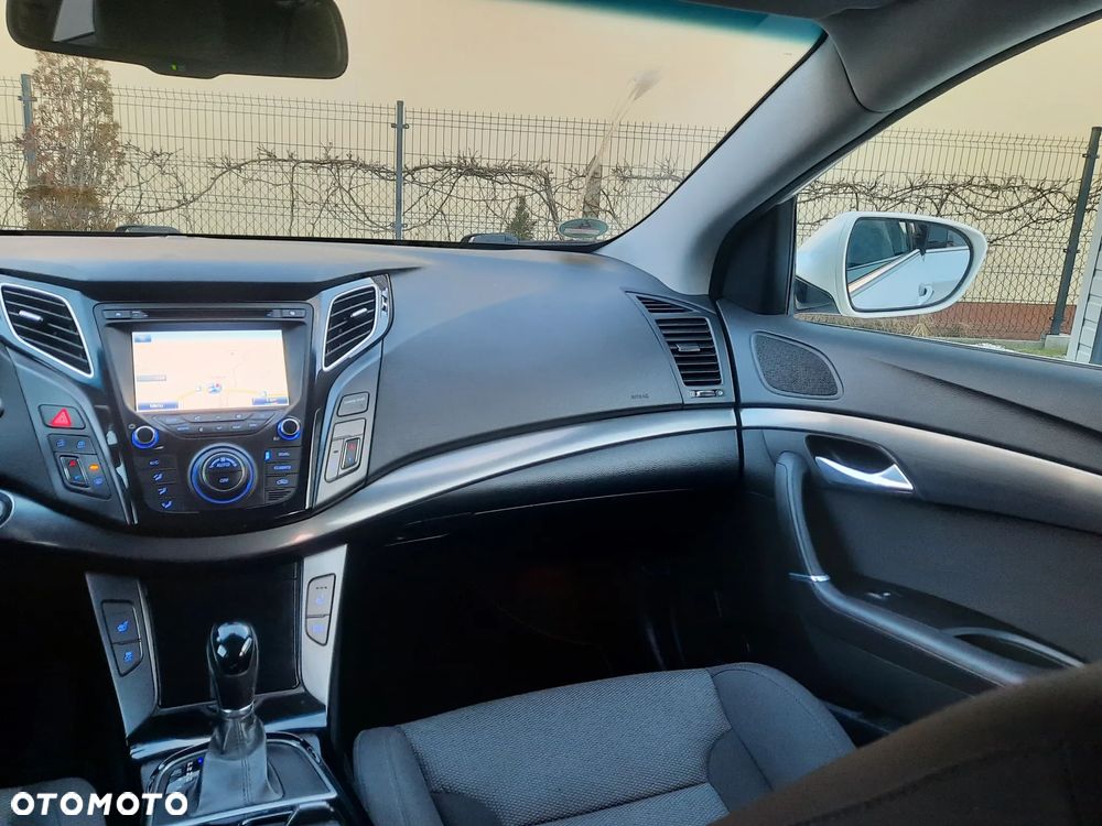 Hyundai i40 i40cw 1.7 CRDi Automatik Fifa World Cup Edition - 34