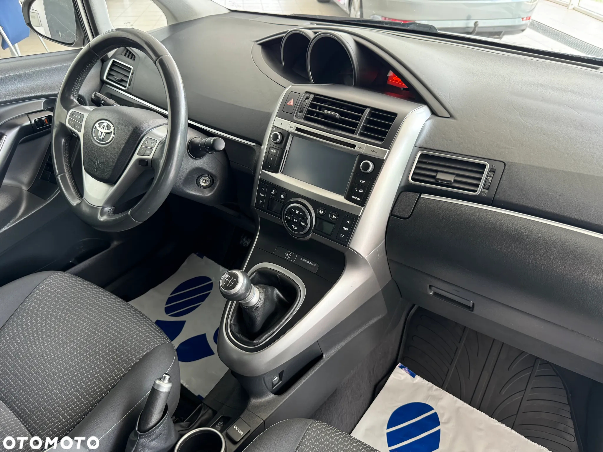 Toyota Verso 1.6 D-4D Active 7os - 29