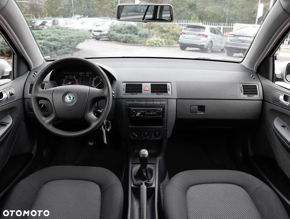 Skoda Fabia 1.4 16V Active - 29