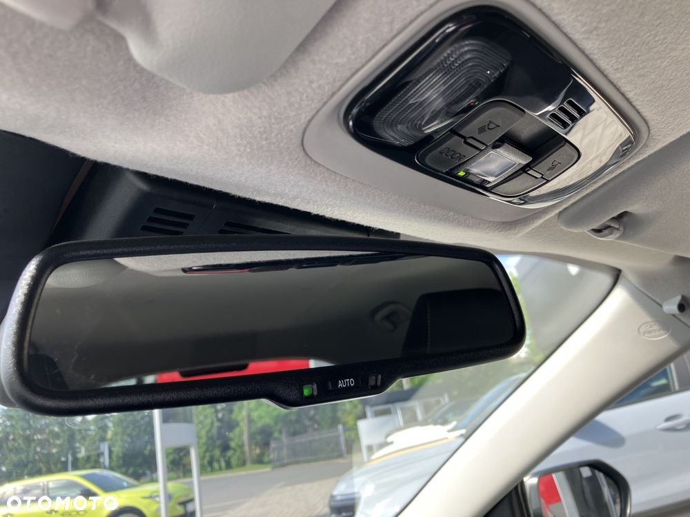 Toyota Yaris Hybrid 1.5 Style - 19