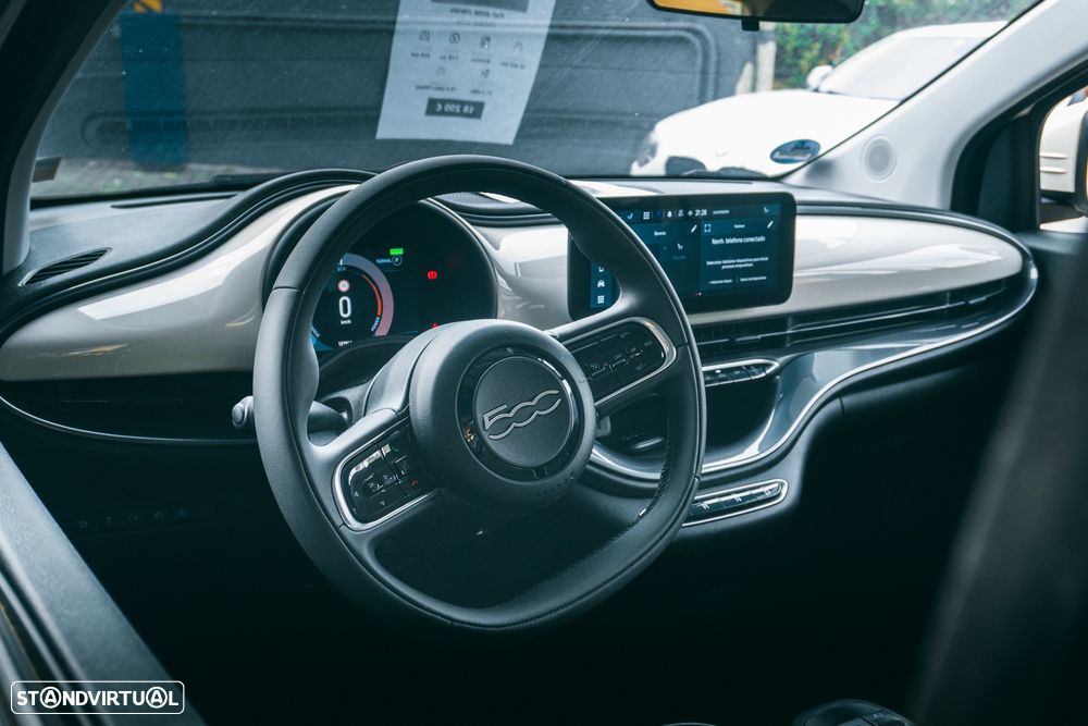 Fiat 500e 42kWh — fotografia 9