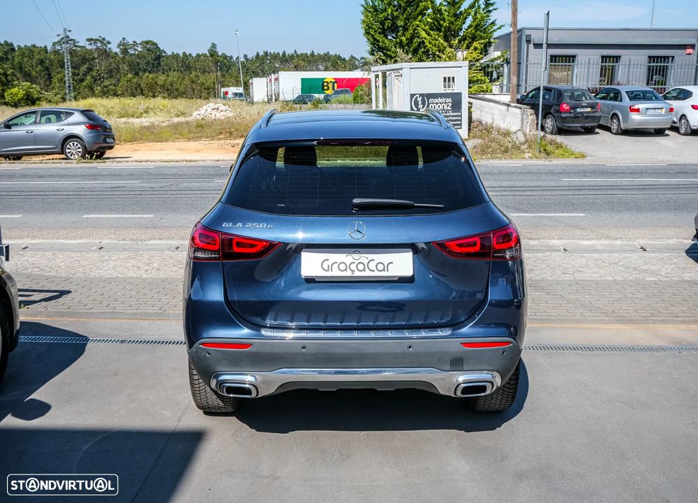 Mercedes-Benz GLA 250 e 8G-DCT Progressive Advanced - 4