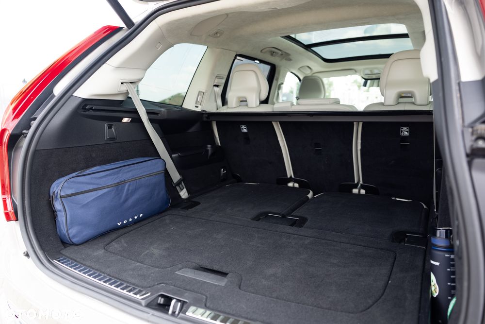 Volvo XC 90 T8 AWD Plug-In Hybrid Inscription 7os - 31