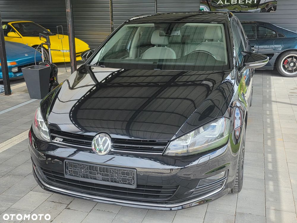 Volkswagen Golf - 6