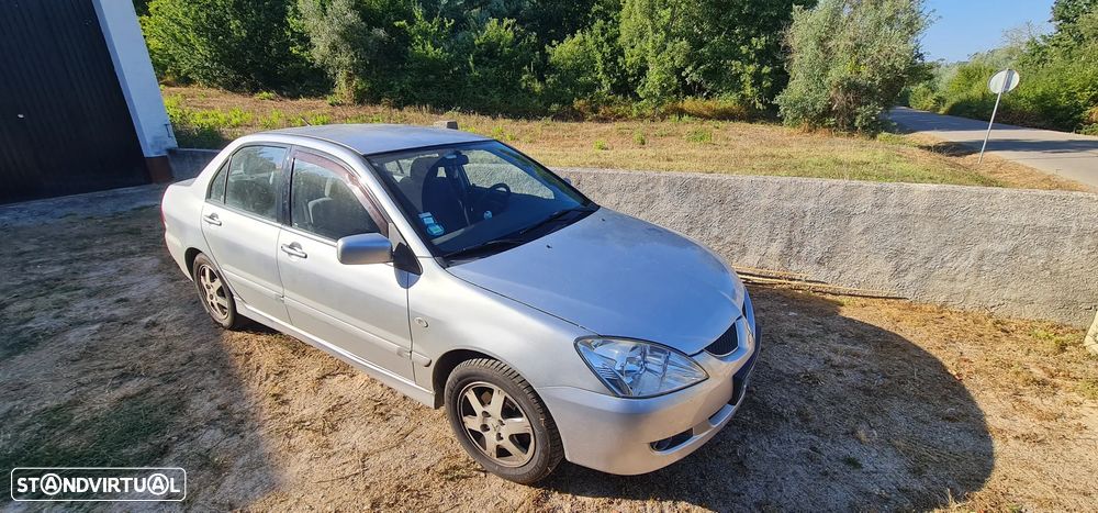 Mitsubishi Lancer 1.6 Comfort - 1