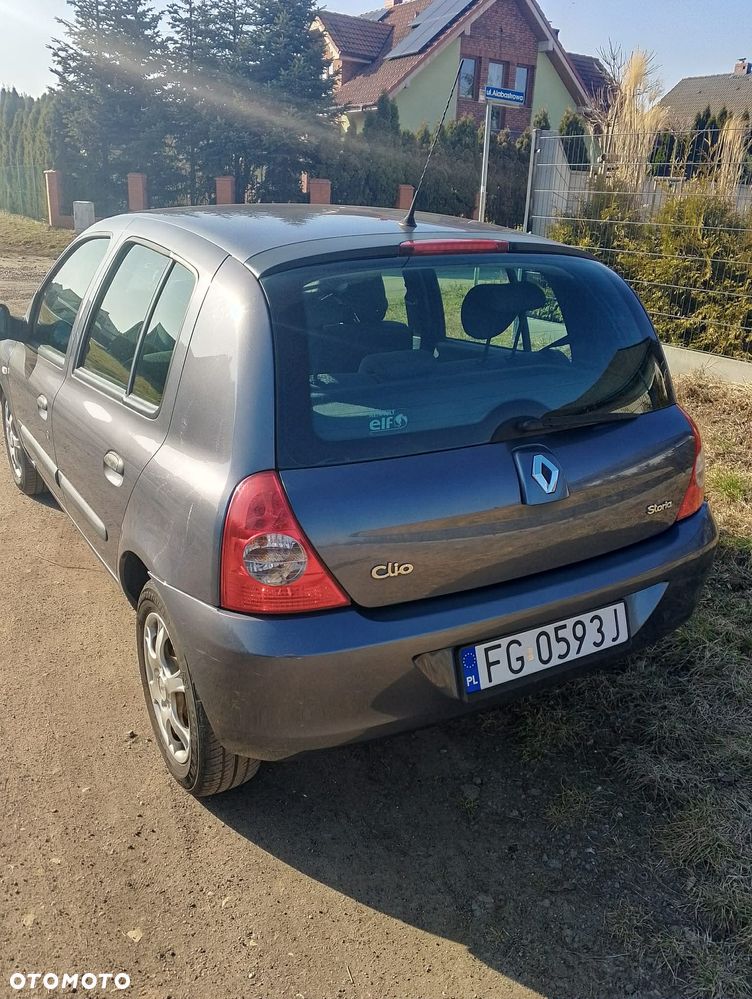 Renault Clio - 8