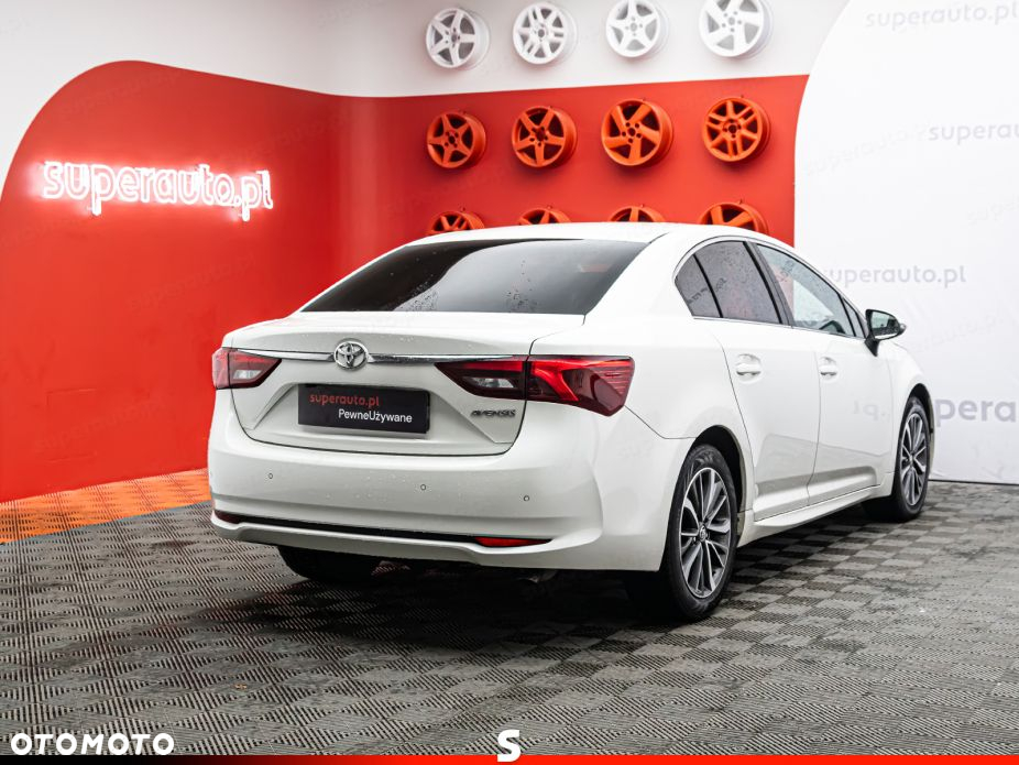 Toyota Avensis - 8