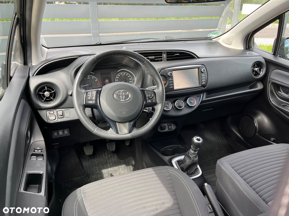 Toyota Yaris 1.5 Premium - 22